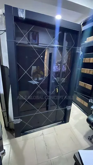 Plain Black (Diamond Design)