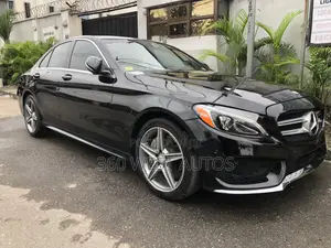 Mercedes-Benz C300 Luxury 4dr AWD 4Matic Sedan (2.0L 4cyl 7A) 2015