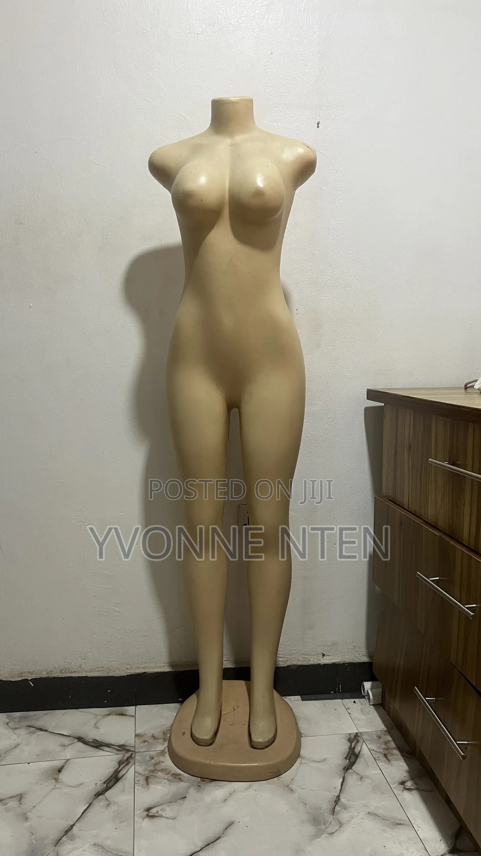 Female Mannequin