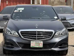 Mercedes-Benz E350 Base 4Matic Sedan AWD (3.5L 6cyl 7A) 2014 Gray