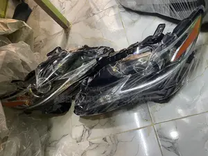 Headlights for Lexus Es 35 2018 Model