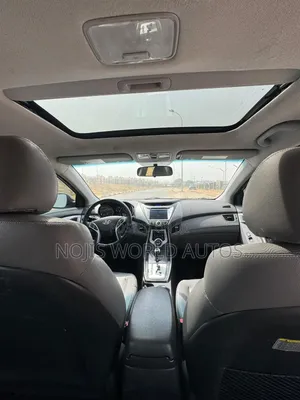 Hyundai Elantra Limited Sedan FWD (1.8L 4cyl 6A) 2013 Gray