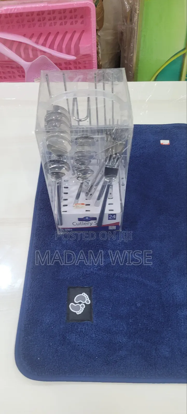 Cutlery Set . 24 Pieces
