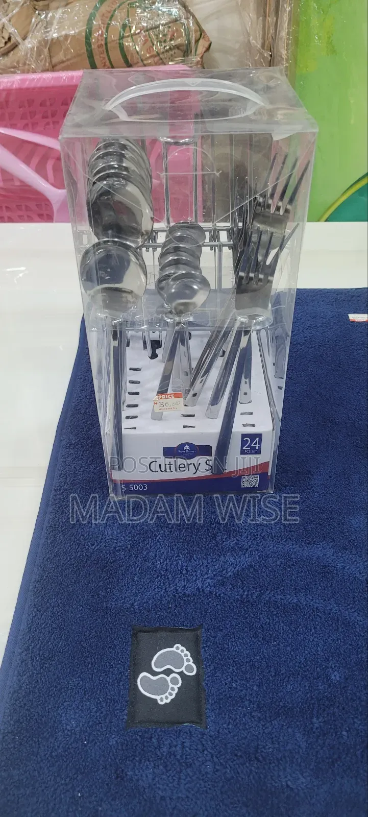 Cutlery Set . 24 Pieces