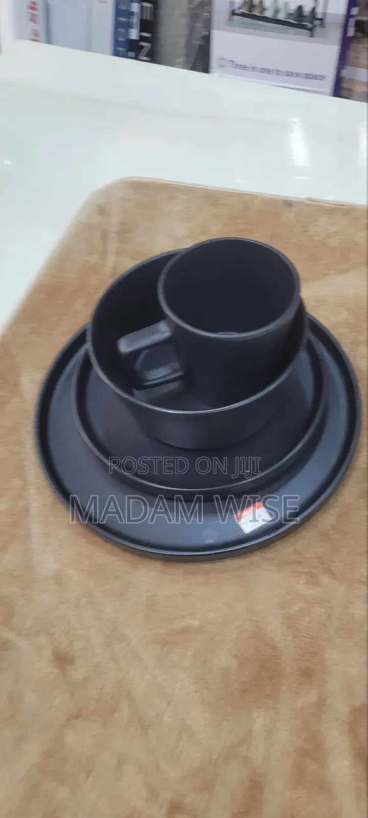 Dinnerware Set . (Stoneware )