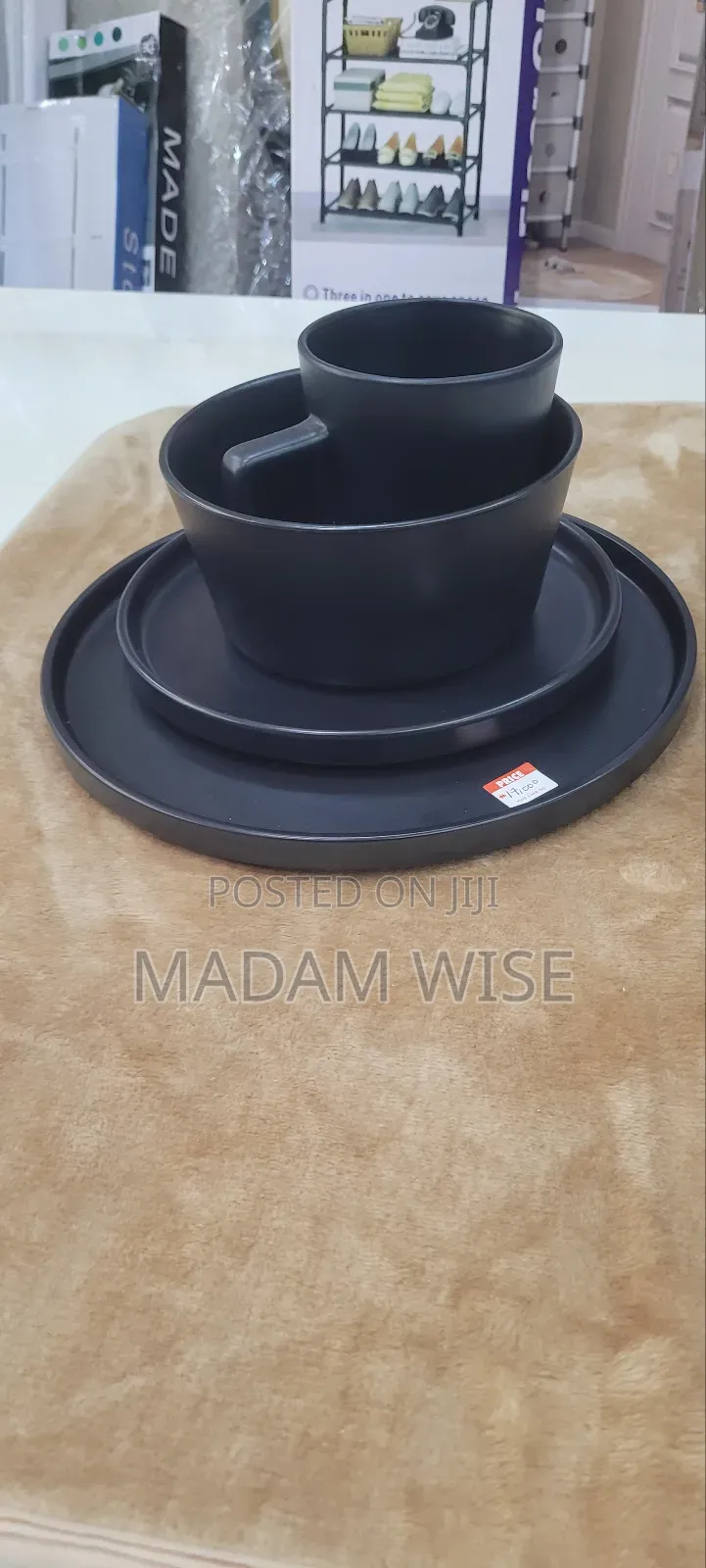 Dinnerware Set . (Stoneware )