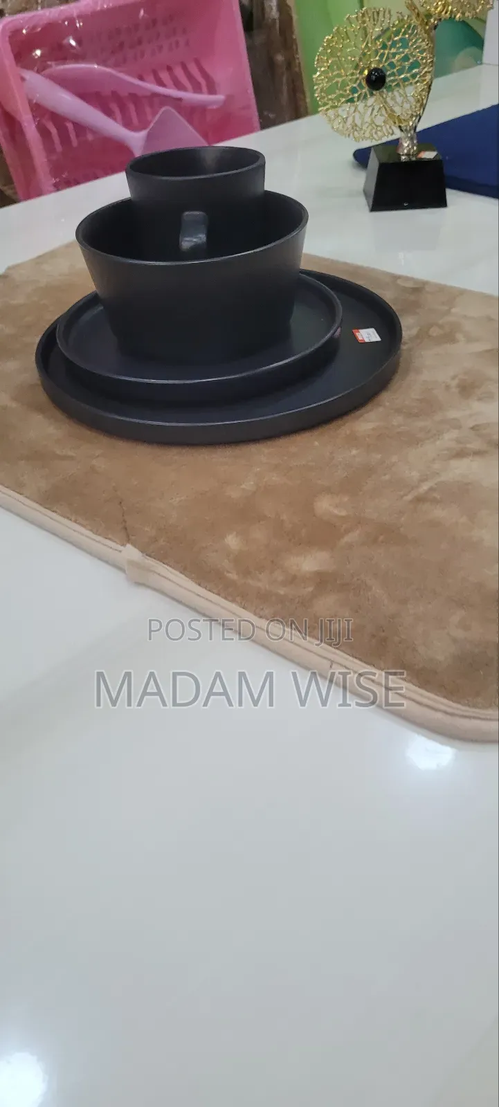 Dinnerware Set . (Stoneware )