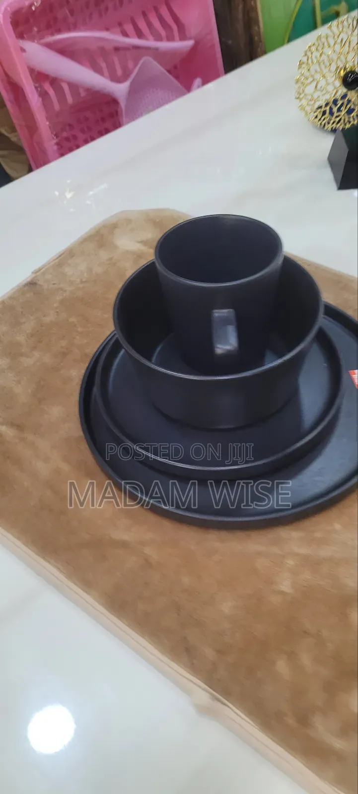 Dinnerware Set . (Stoneware )