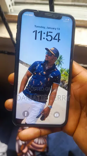 Apple iPhone XR 64 GB Black