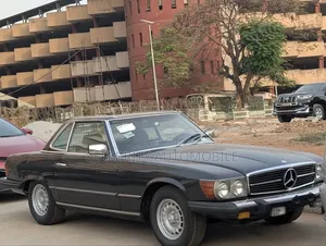 Mercedes-Benz SL-Class 1985 Black
