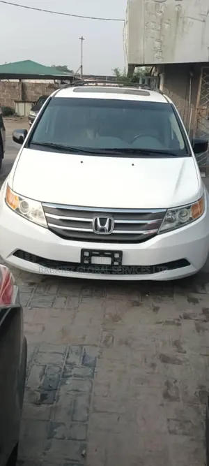 Honda Odyssey 2.4 Absolute 4WD 2012 White