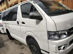 Toyota HiAce 2010 White