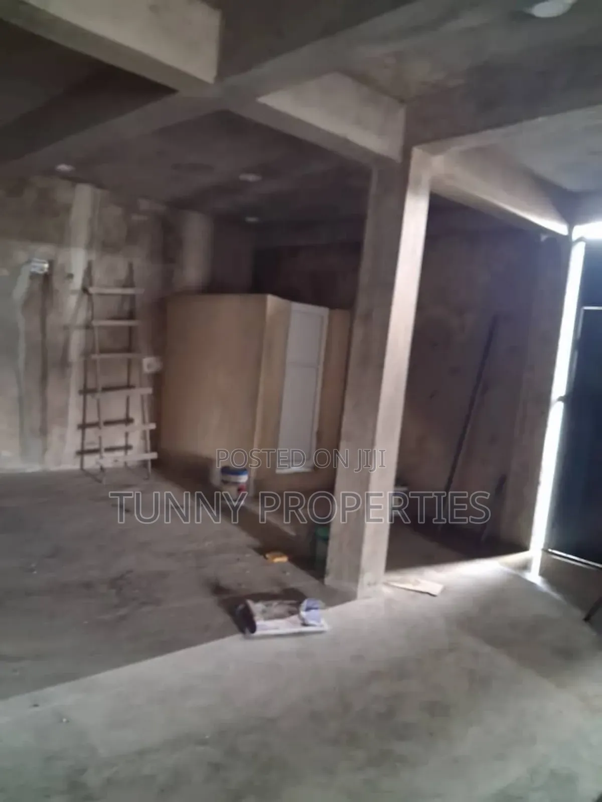Warehouse to Let