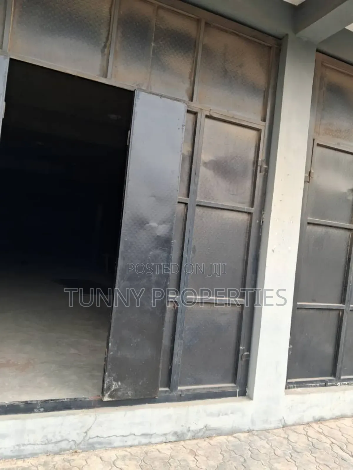 Warehouse to Let