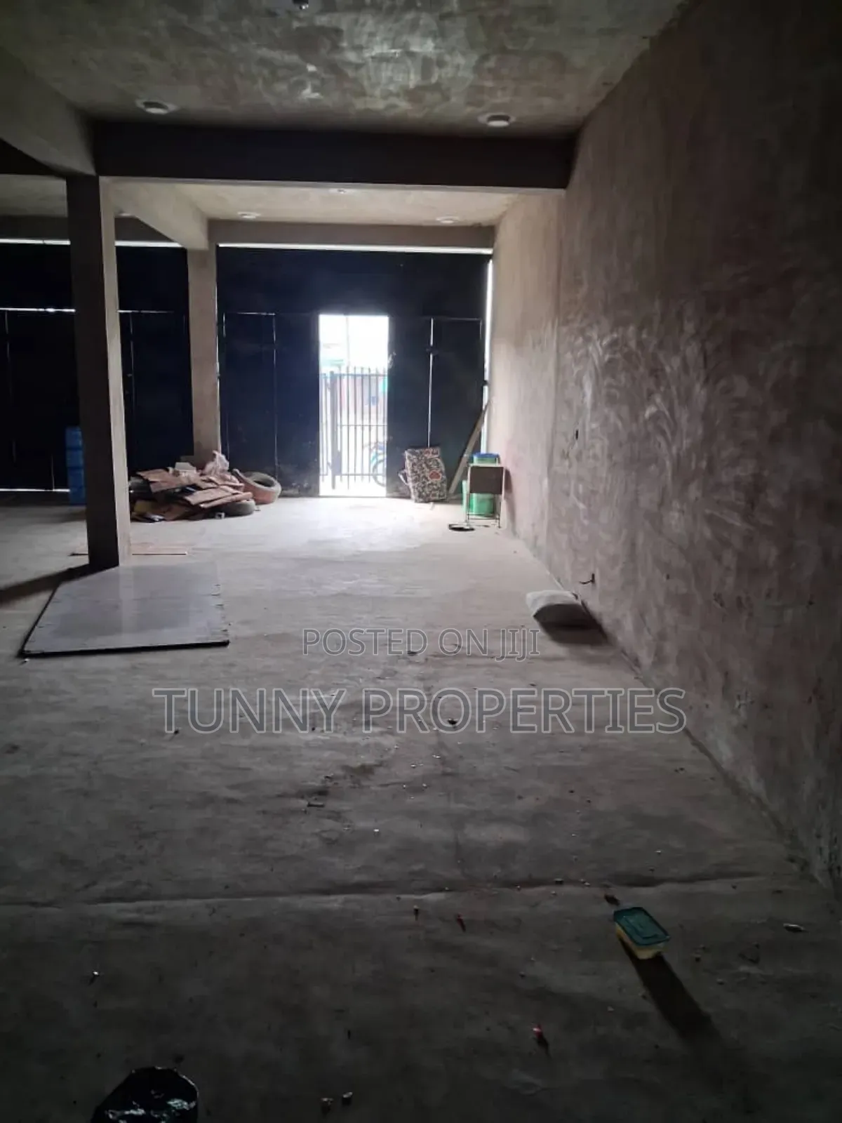 Warehouse to Let