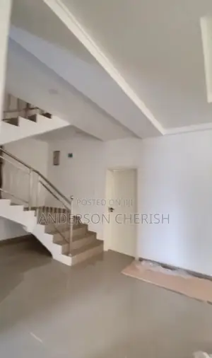 4bdrm Duplex in Idu for rent
