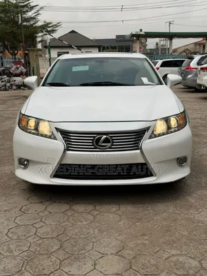 Lexus ES 2013 White