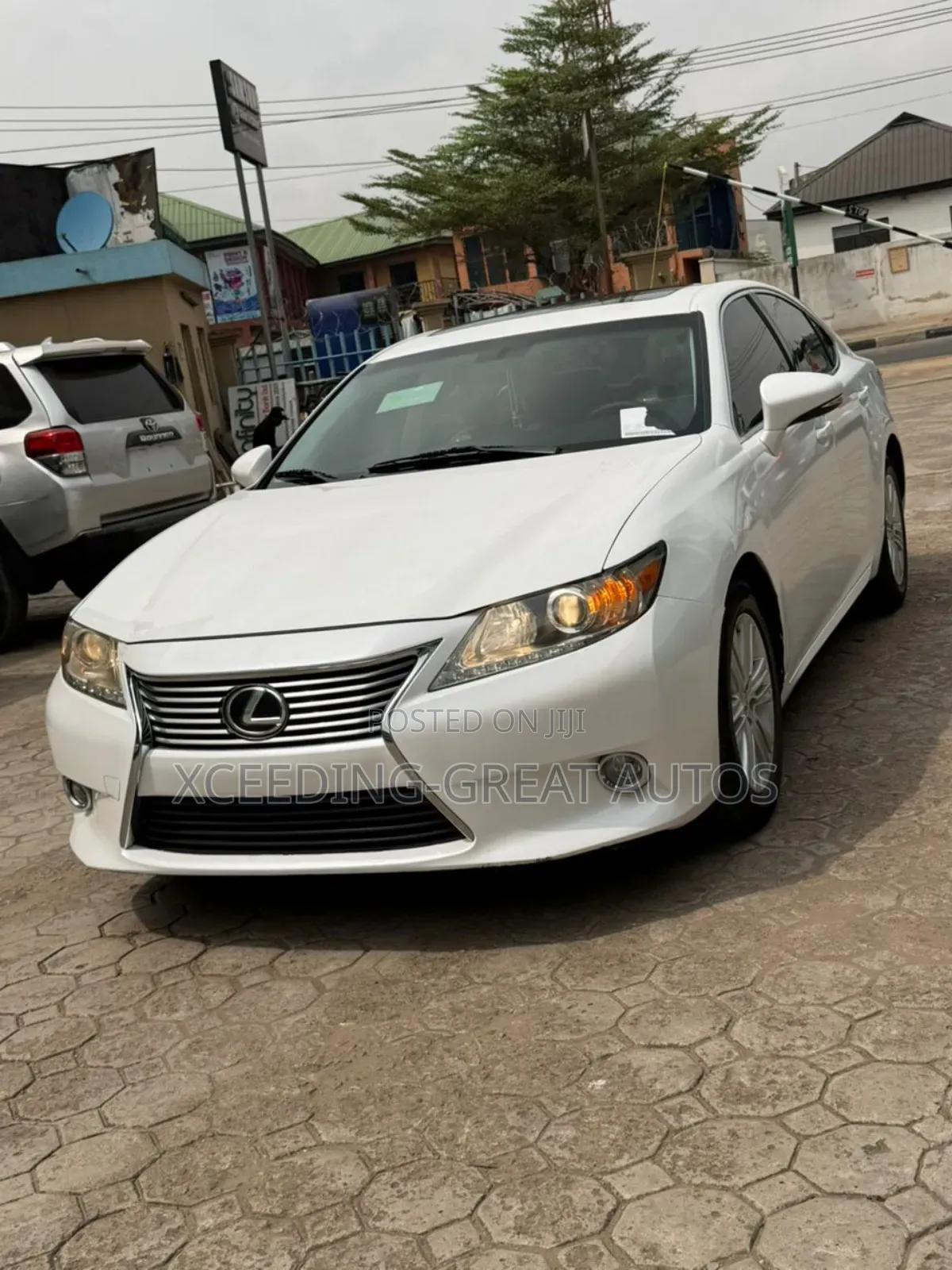 Lexus ES 2013 White
