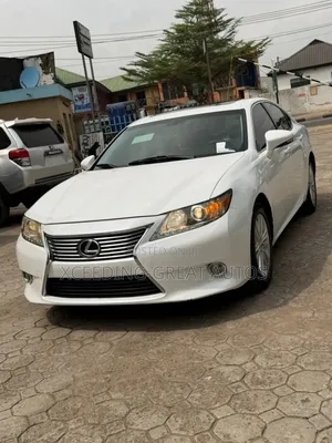 Lexus ES 2013 White
