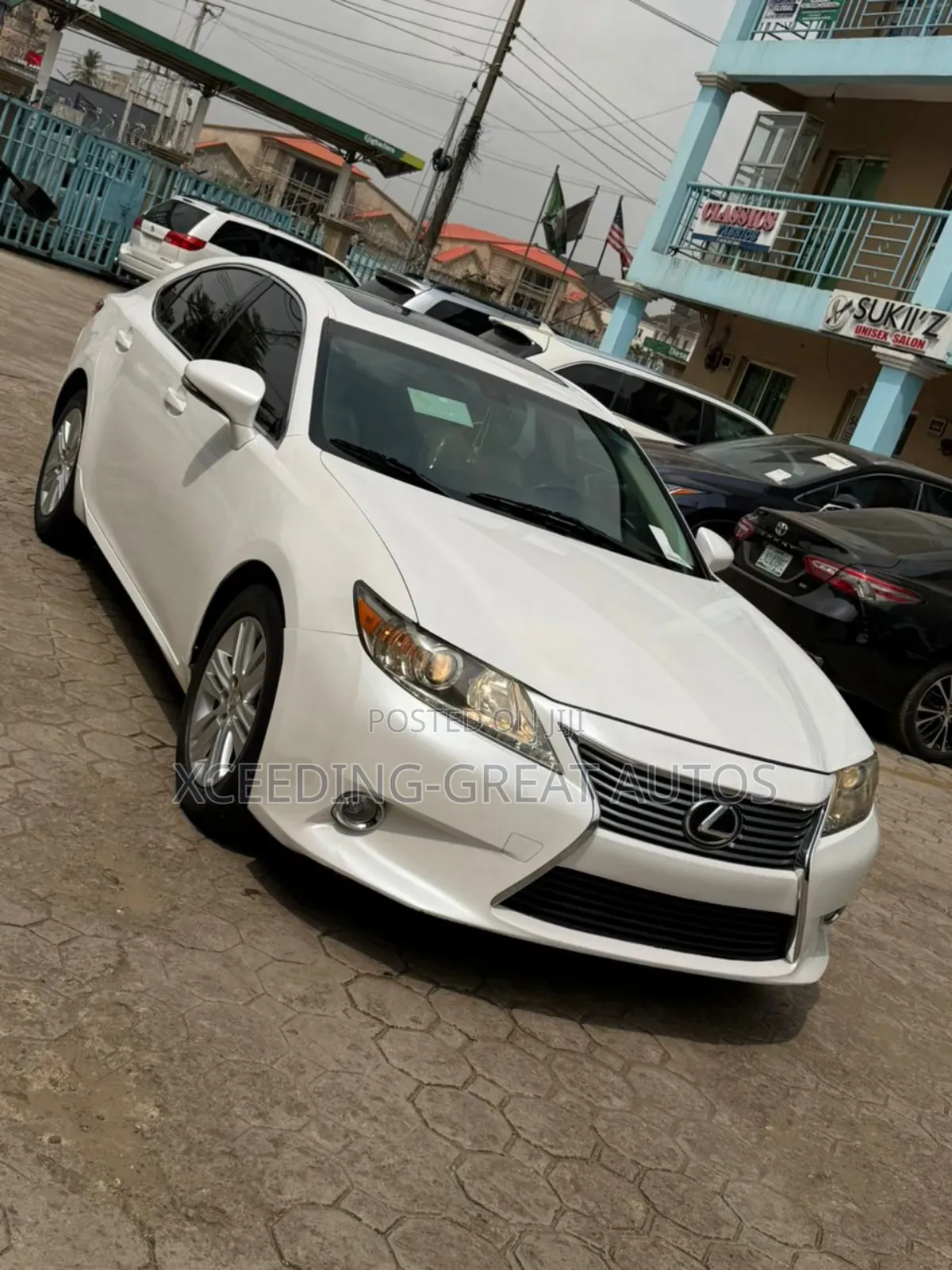 Lexus ES 2013 White