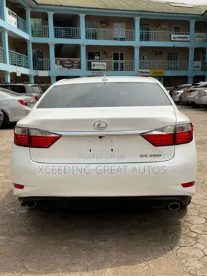 Lexus ES 2013 White