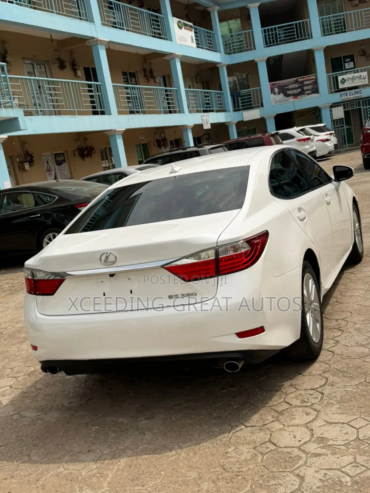 Lexus ES 2013 White