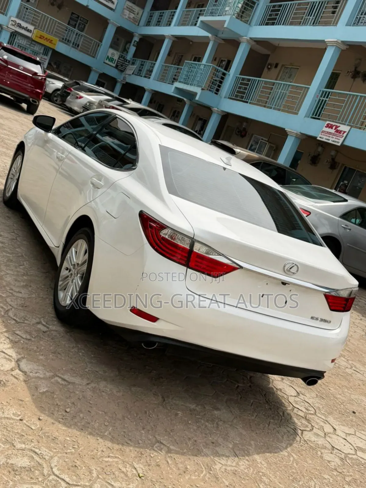 Lexus ES 2013 White