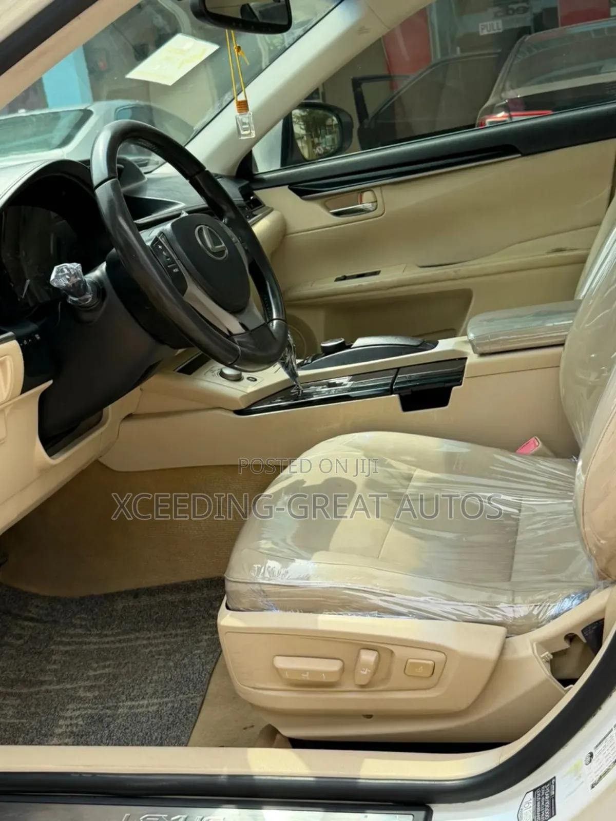 Lexus ES 2013 White