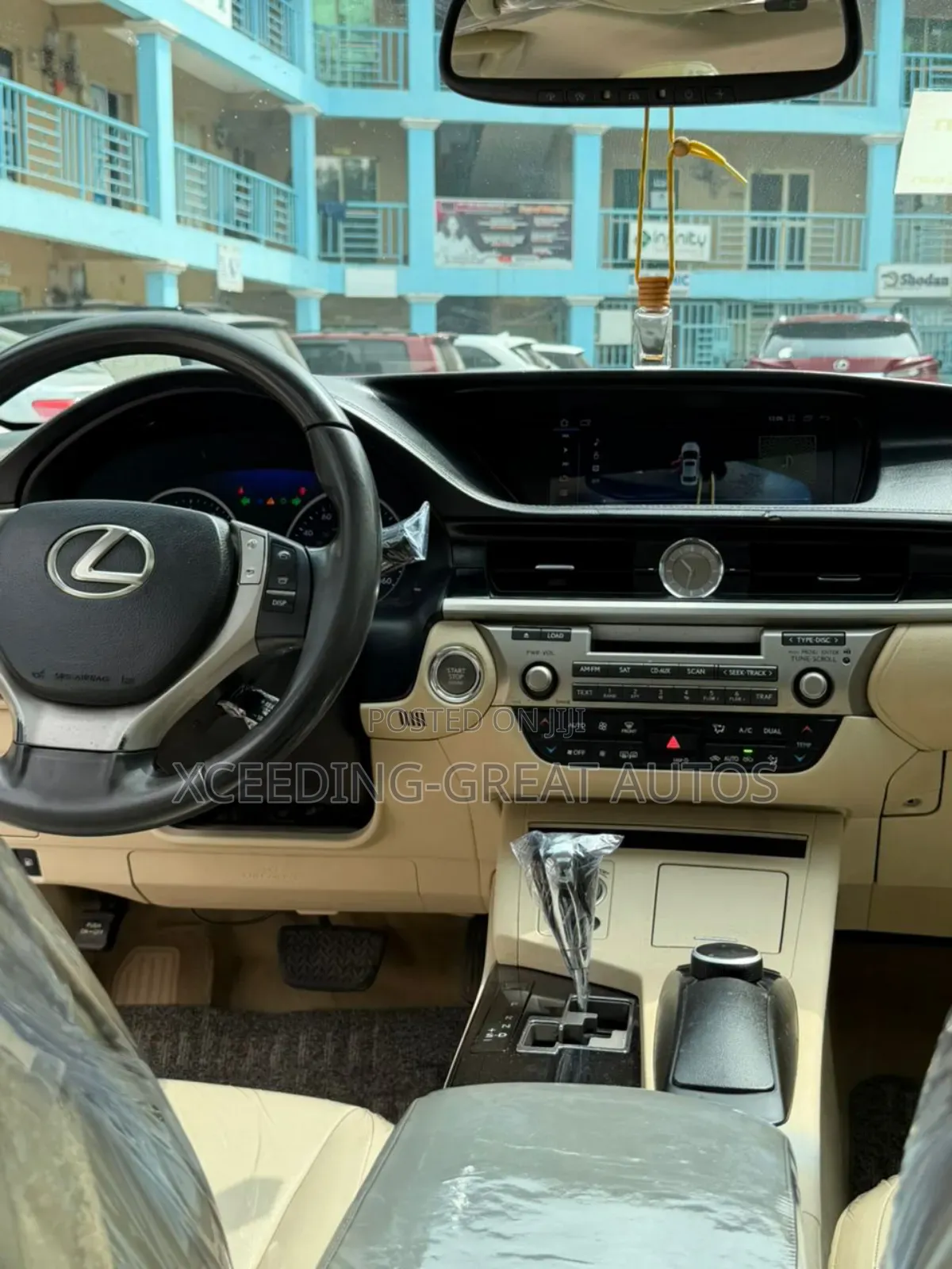 Lexus ES 2013 White