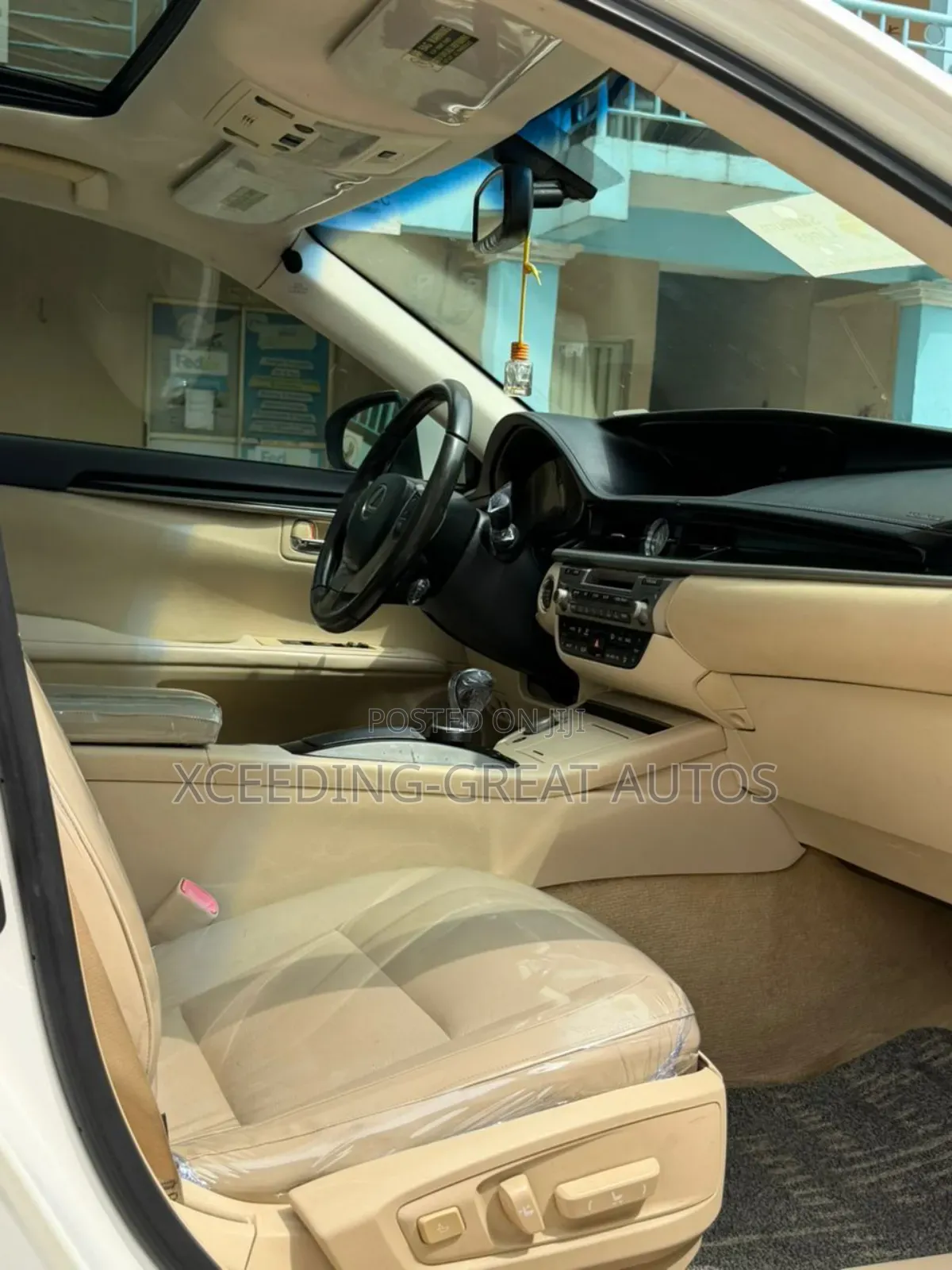 Lexus ES 2013 White