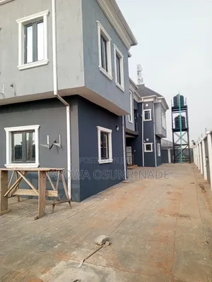 2bdrm Apartment in Ologuneru for rent