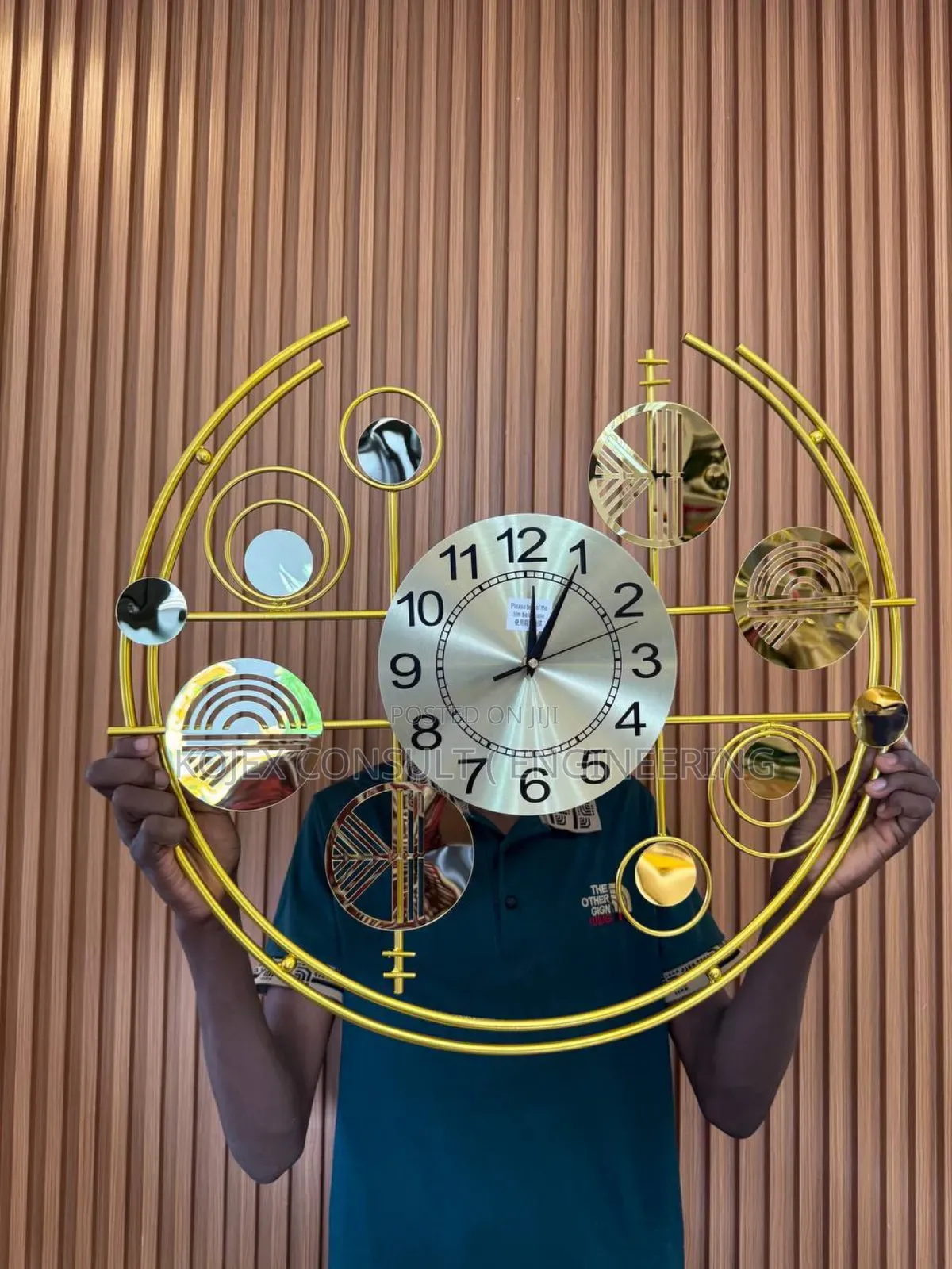 Luxury Wall Clock . Round Unique Classy Wall Decor Clock