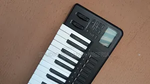 Alesis Qx61 Studio Midi Keyboard
