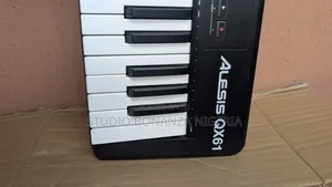 Alesis Qx61 Studio Midi Keyboard