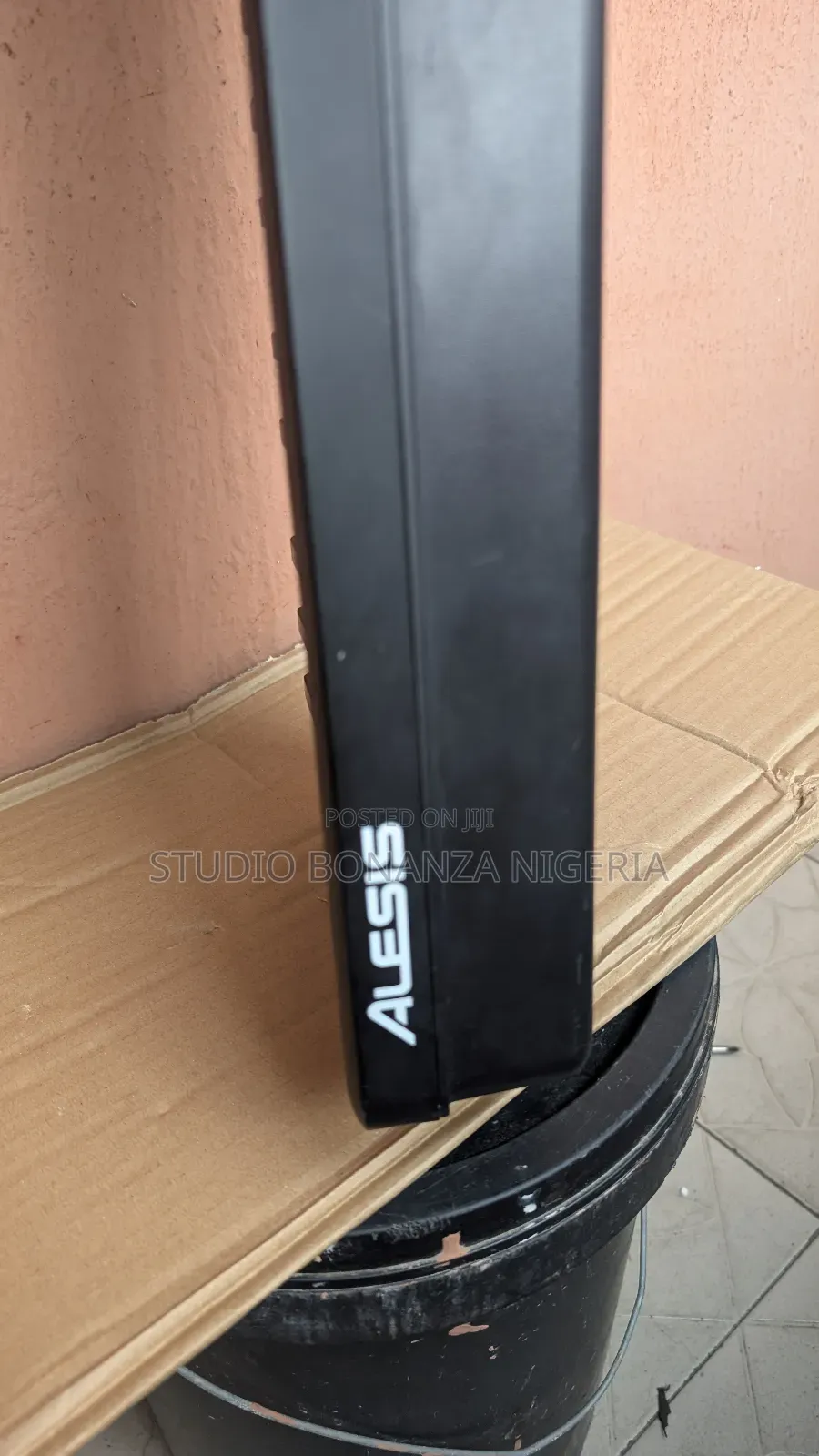 Alesis Qx61 Studio Midi Keyboard