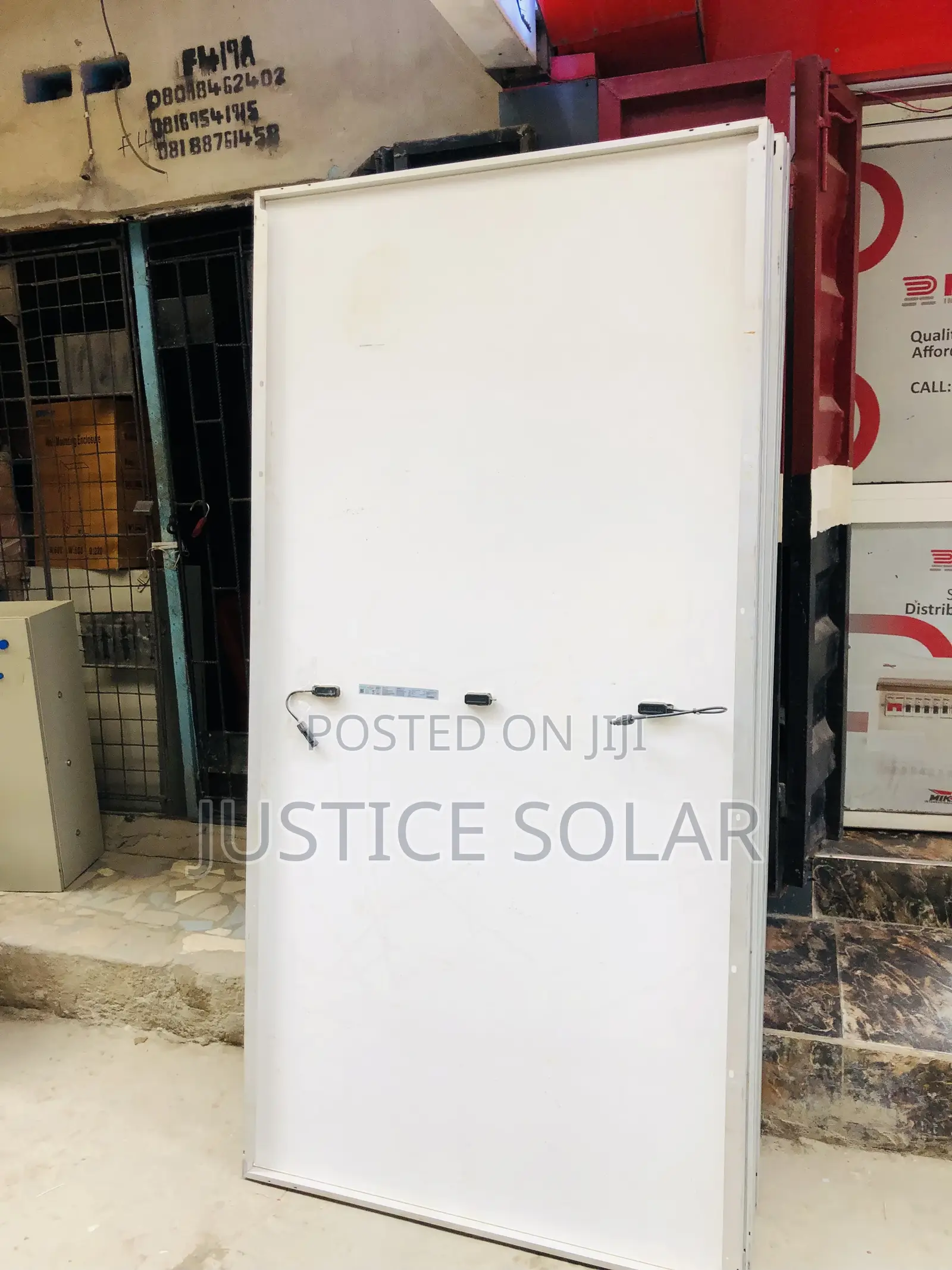 600w Jinko Solar Panel