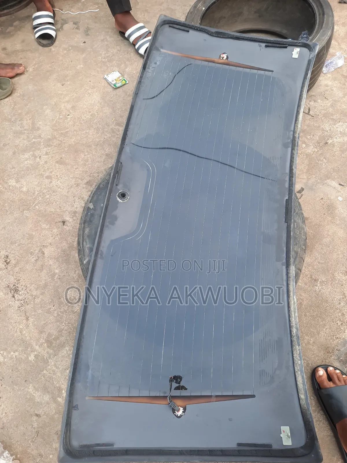 Ford Edge 2010 Boot Glass
