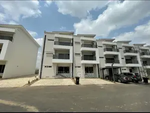 4bdrm Townhouse / Terrace in Balli, Life Camp for rent