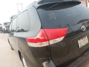 Toyota Venza AWD 2011 Black