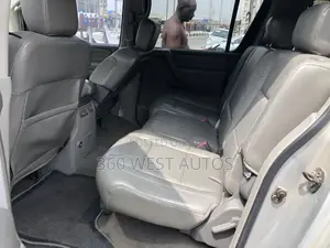 Nissan Armada SE 2004 Silver