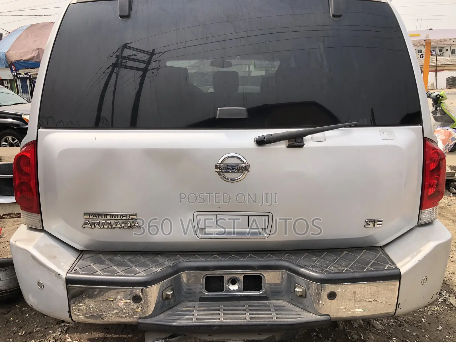 Nissan Armada SE 2004 Silver
