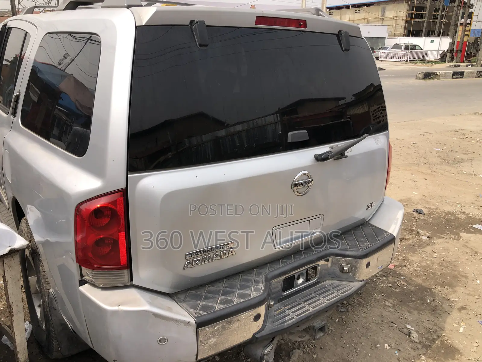 Nissan Armada SE 2004 Silver