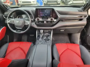 Toyota Highlander XSE 2021 Black