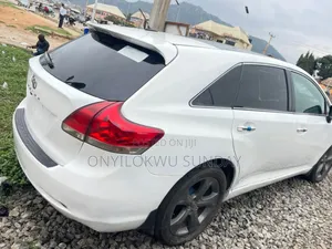 Toyota Venza 2010 White