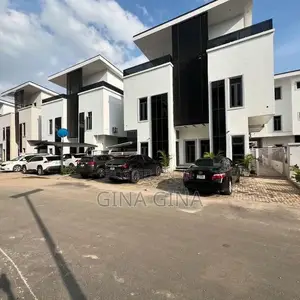 4bdrm Duplex in Jahi Gilmore for rent
