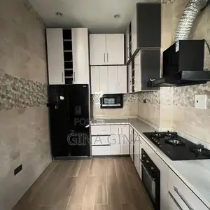 4bdrm Duplex in Jahi Gilmore for rent
