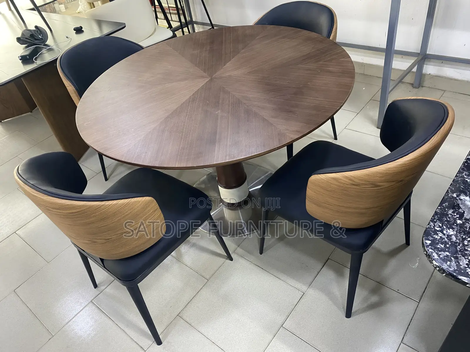 Quality Round Table Dining Set By4