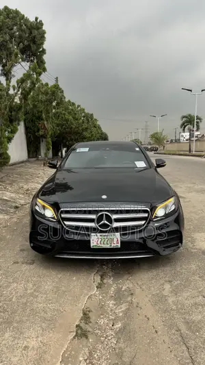 Mercedes-Benz E300 4Matic AWD Sedan (2.0L 4cyl 9A) 2017 Black