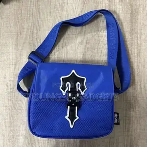 Trapstar Irongate T Crossbody Bag Unisex