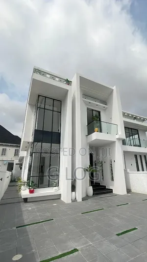 5bdrm Duplex in Chevron for sale